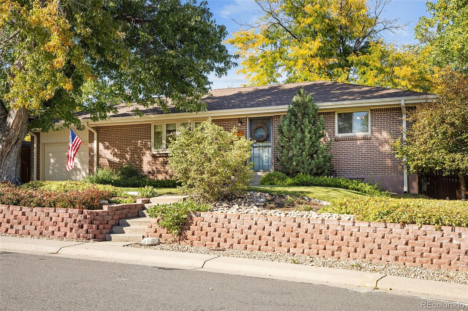 10943 W Exposition Place