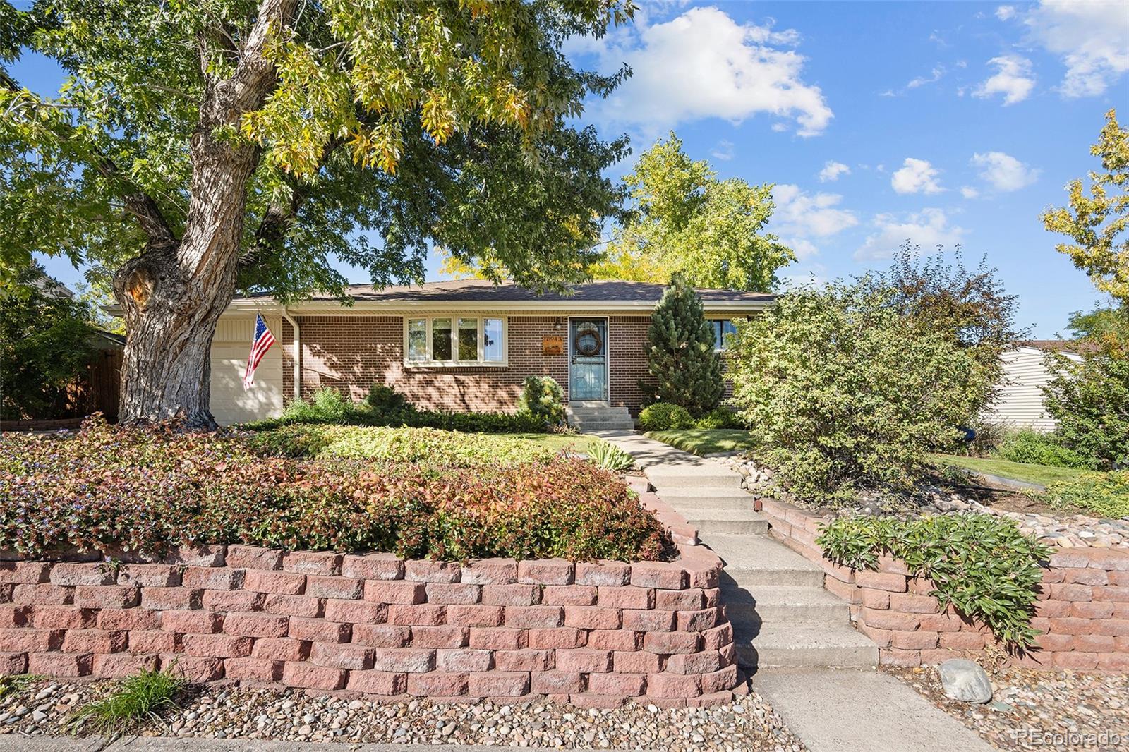 10943 W Exposition Place