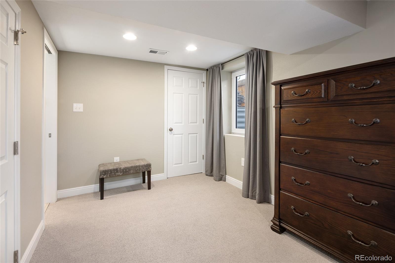 10943 W Exposition Place