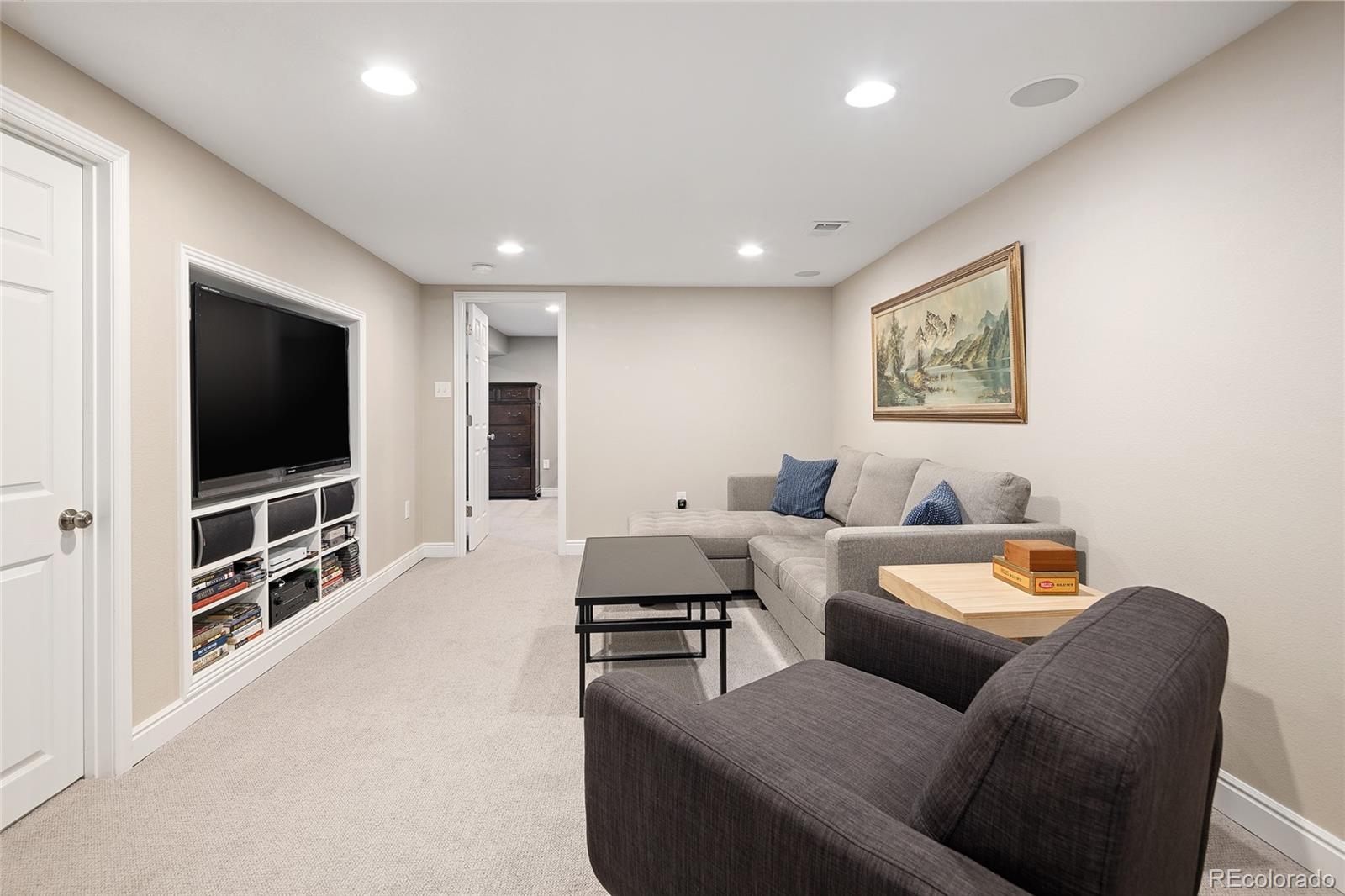 10943 W Exposition Place