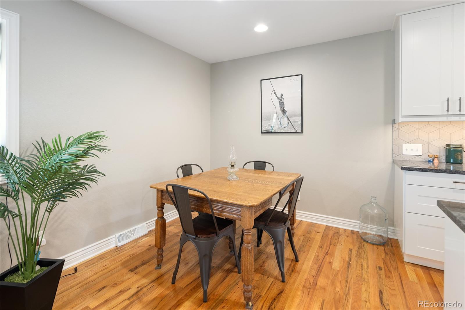 10943 W Exposition Place