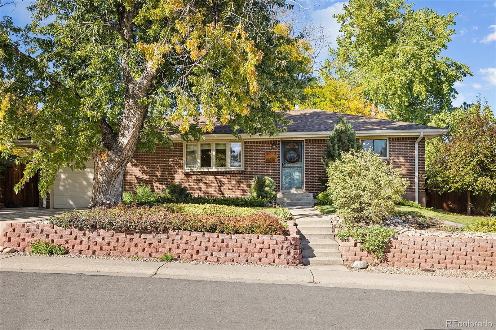 10943 W Exposition Place