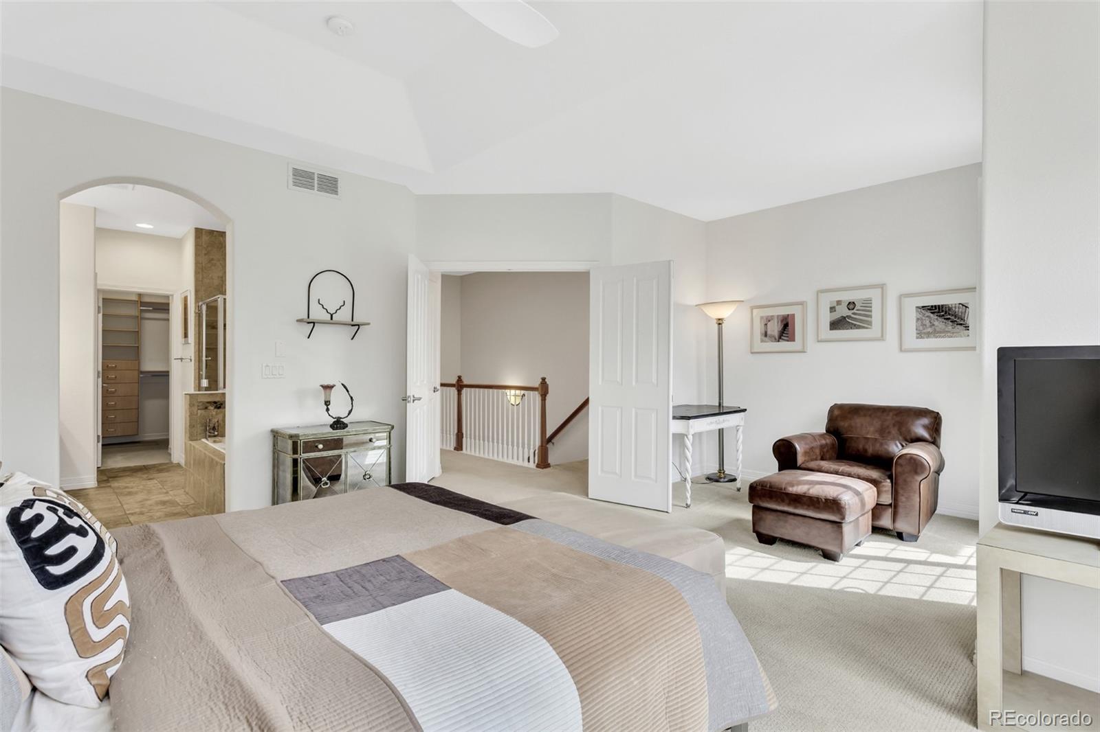 10164 Ridgegate Circle