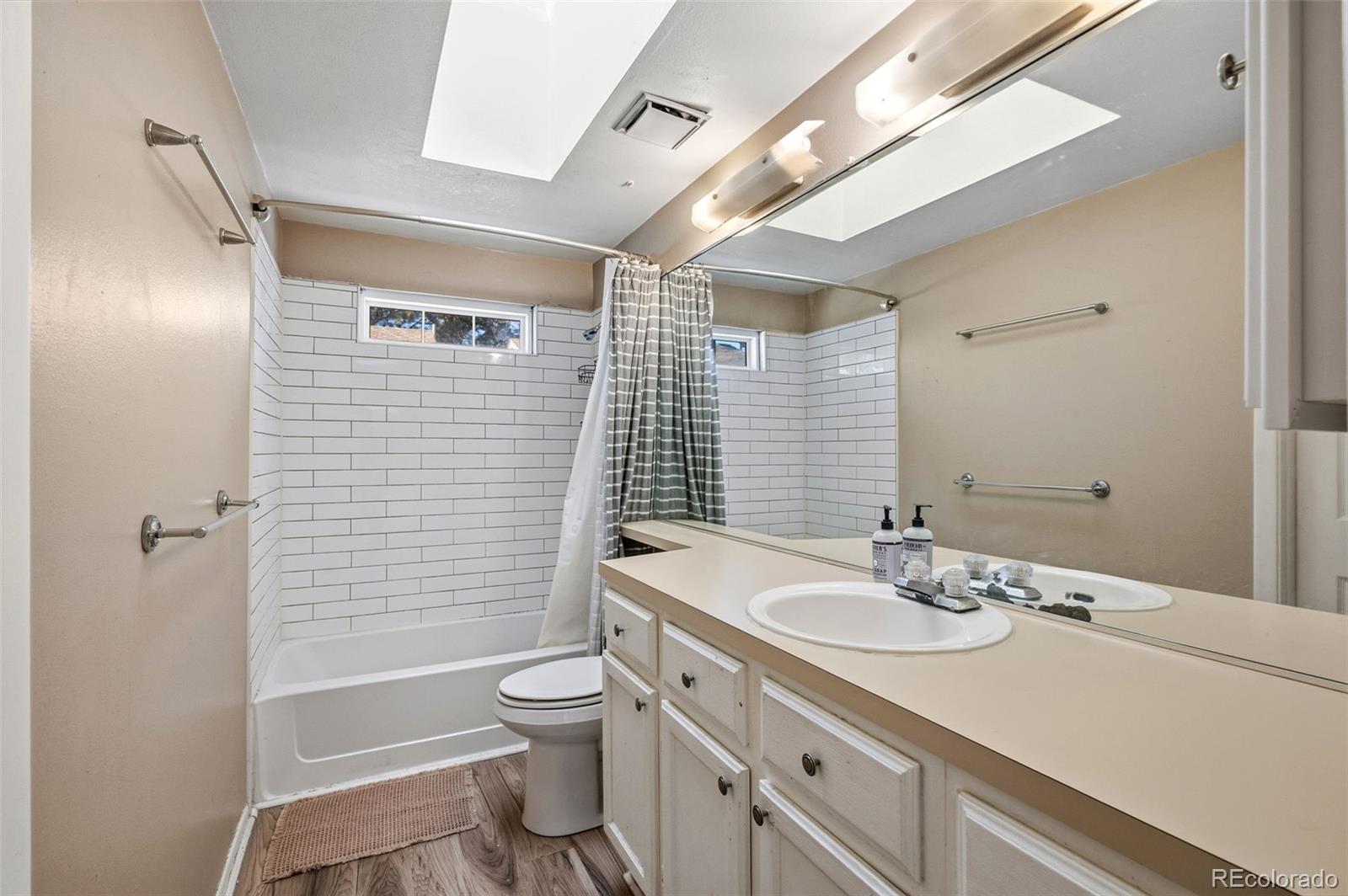 2061 S Helena Street Unit: D