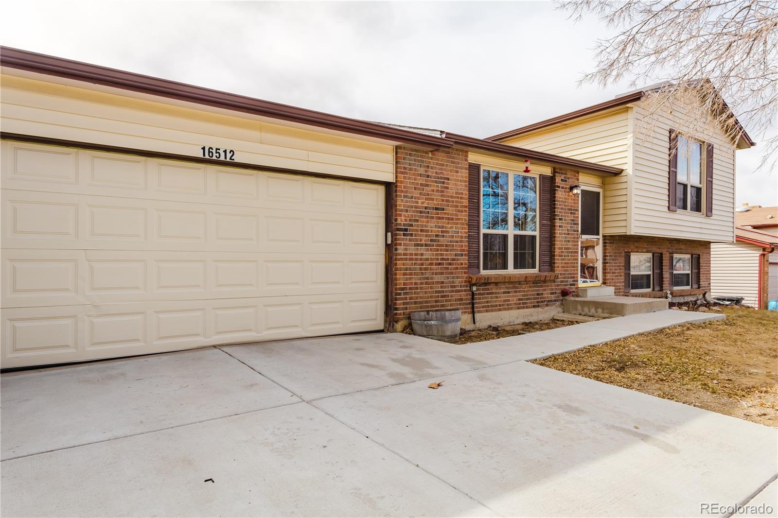 16512 E Louisiana Drive