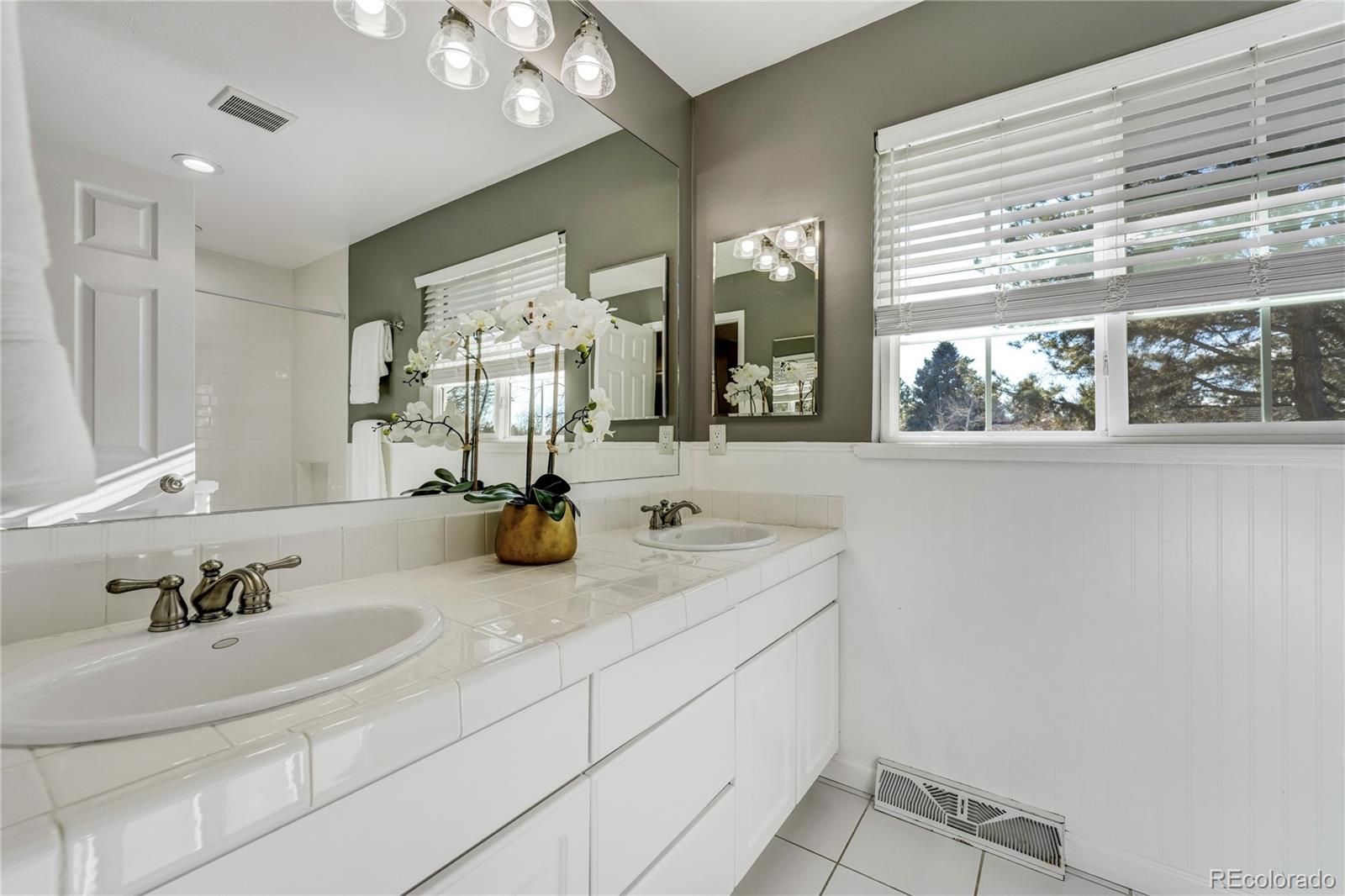 10674 E Powers Drive