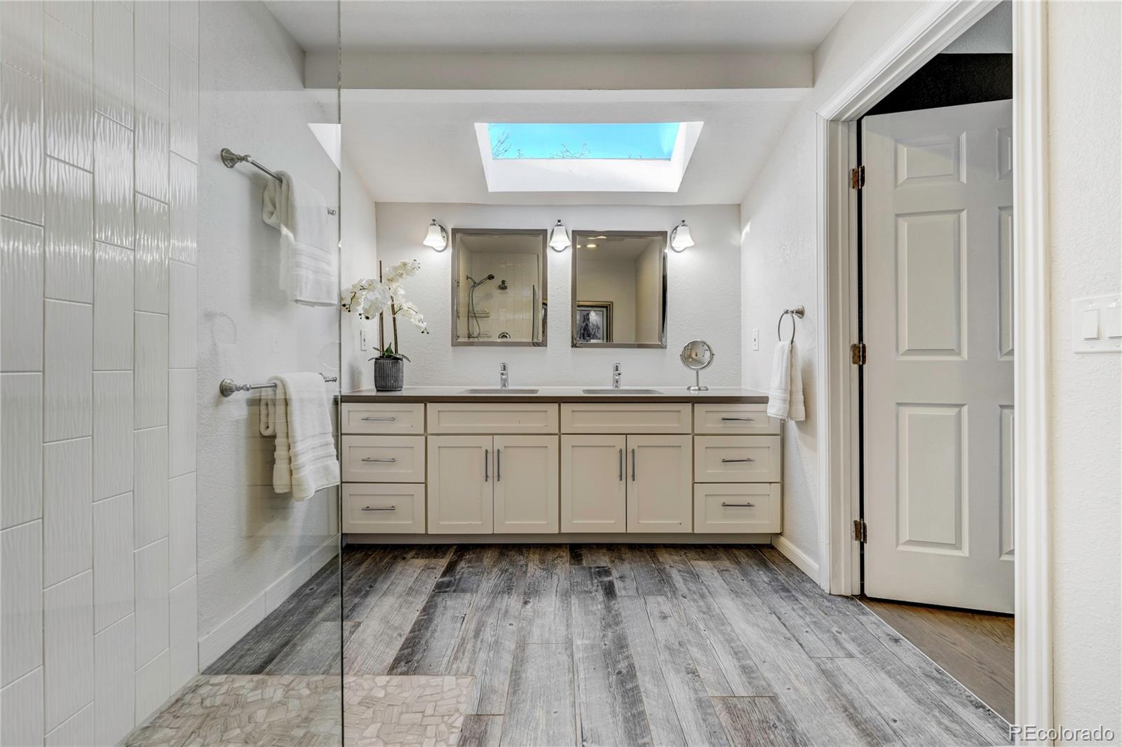 10674 E Powers Drive