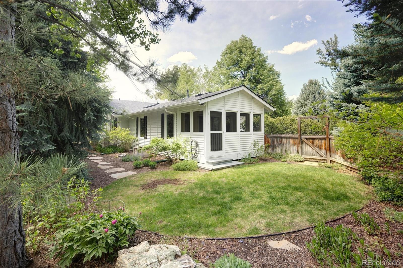 5132 E Princeton Avenue