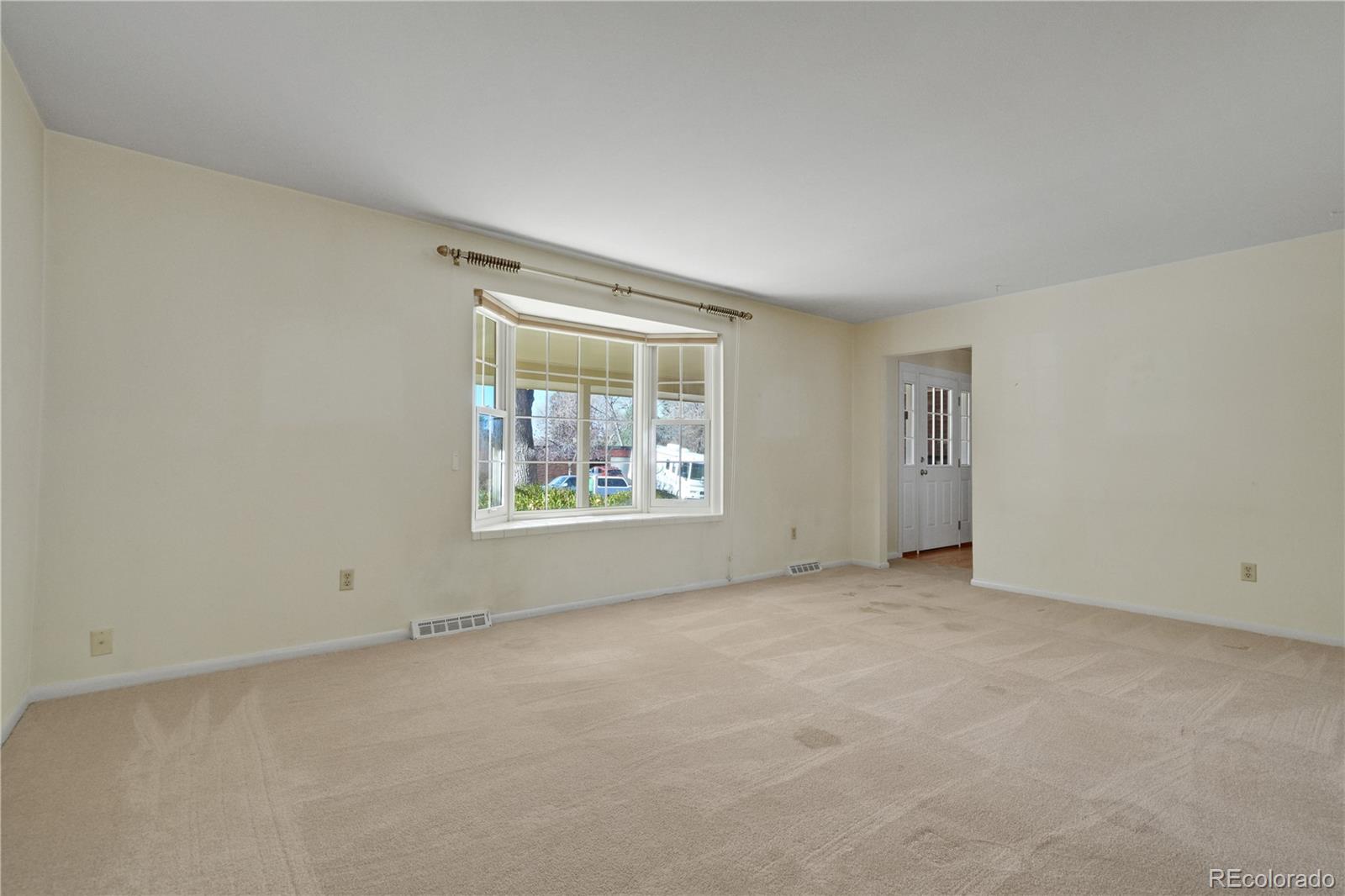 6152 S Kearney Street