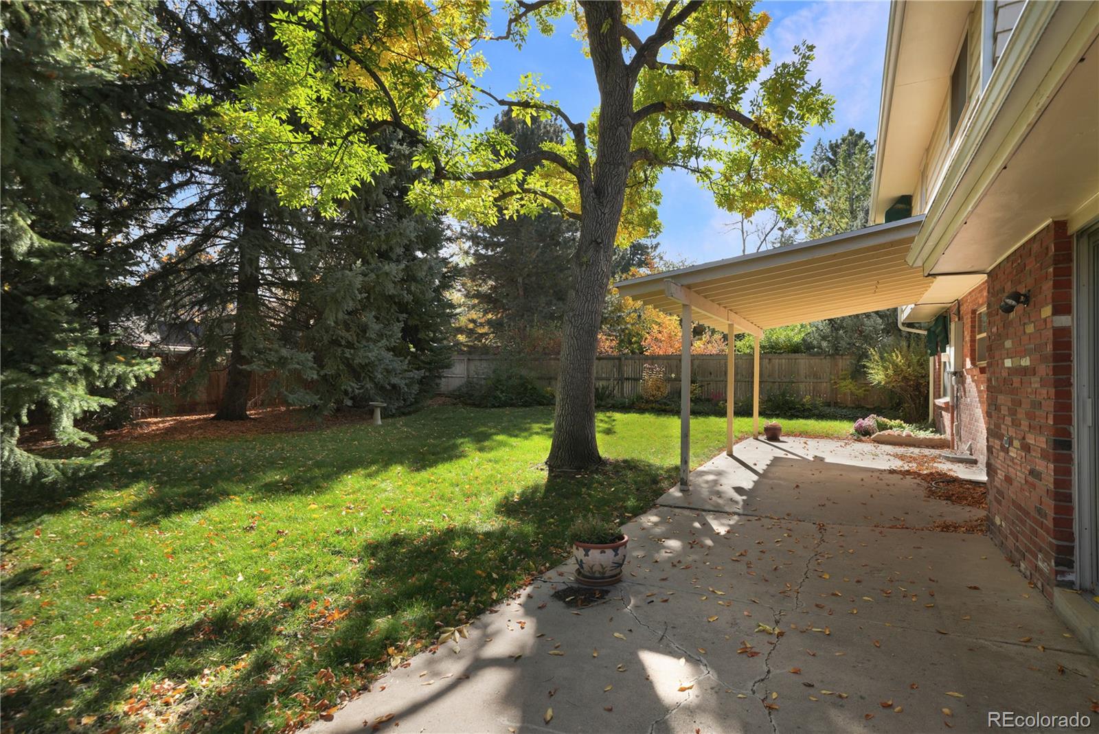 6152 S Kearney Street