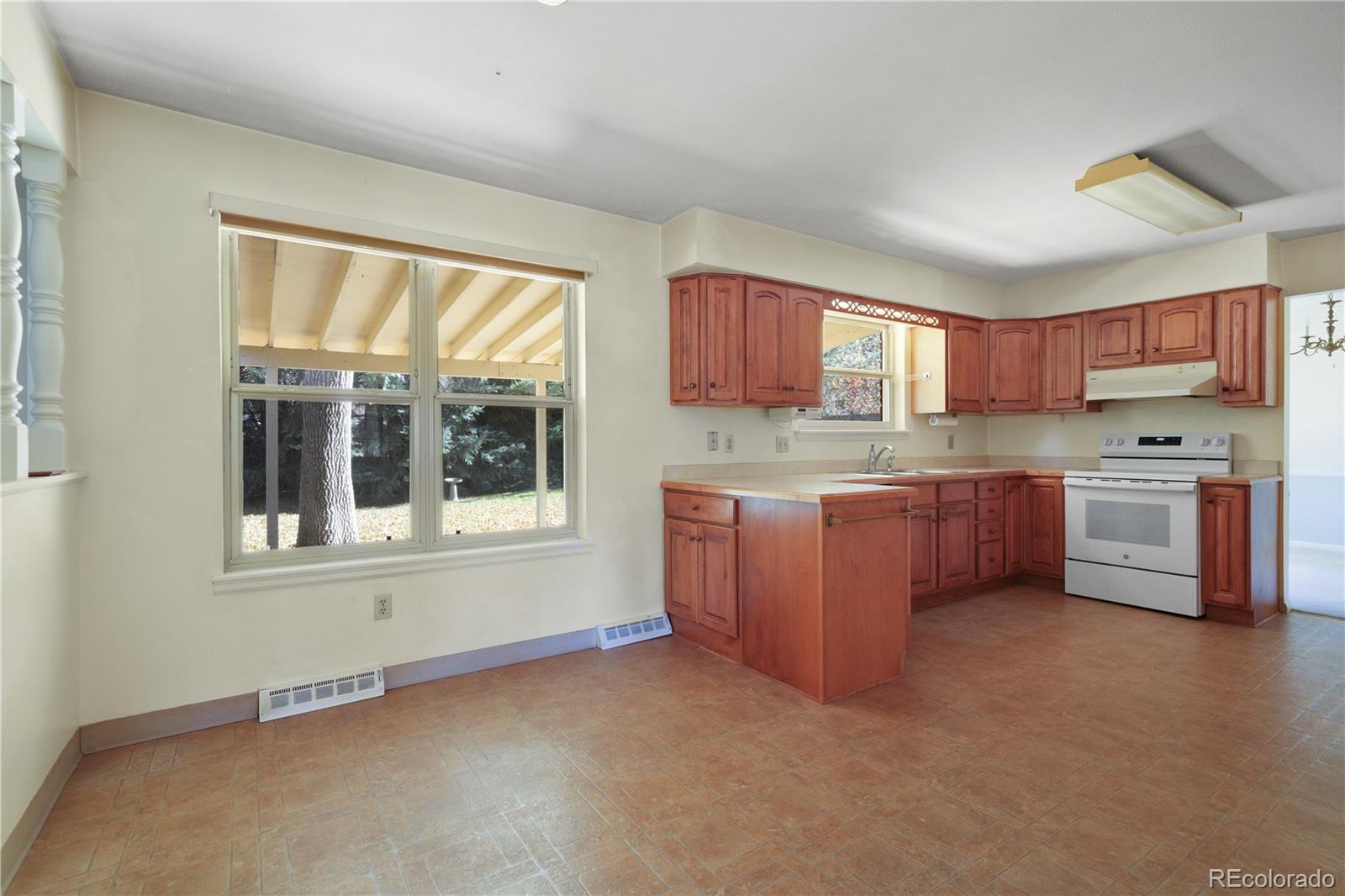 6152 S Kearney Street