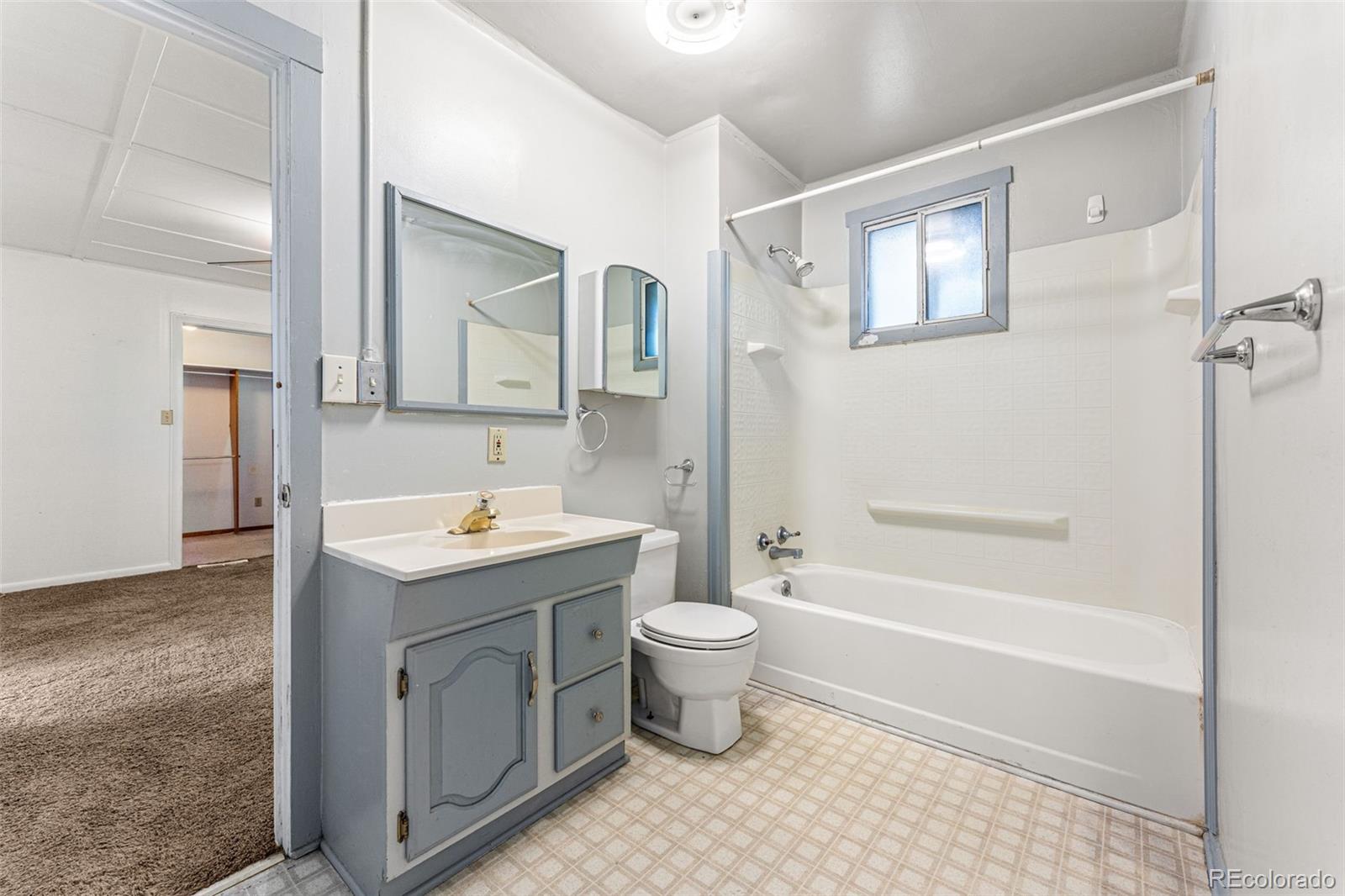 5550 S Windermere Street