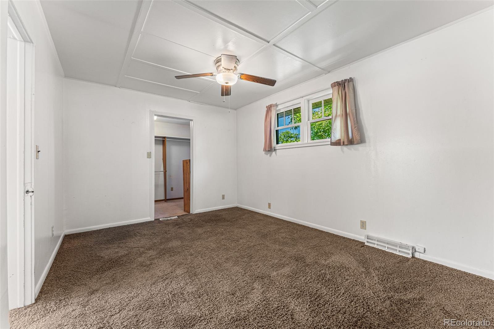 5550 S Windermere Street