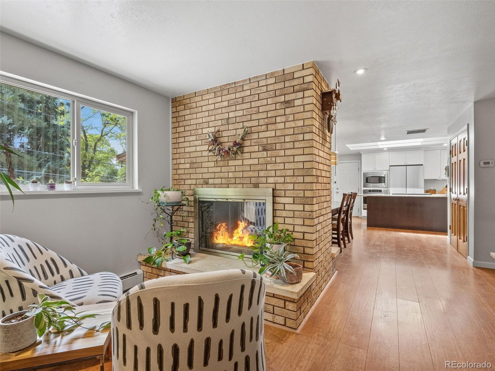 298 E 12th Avenue