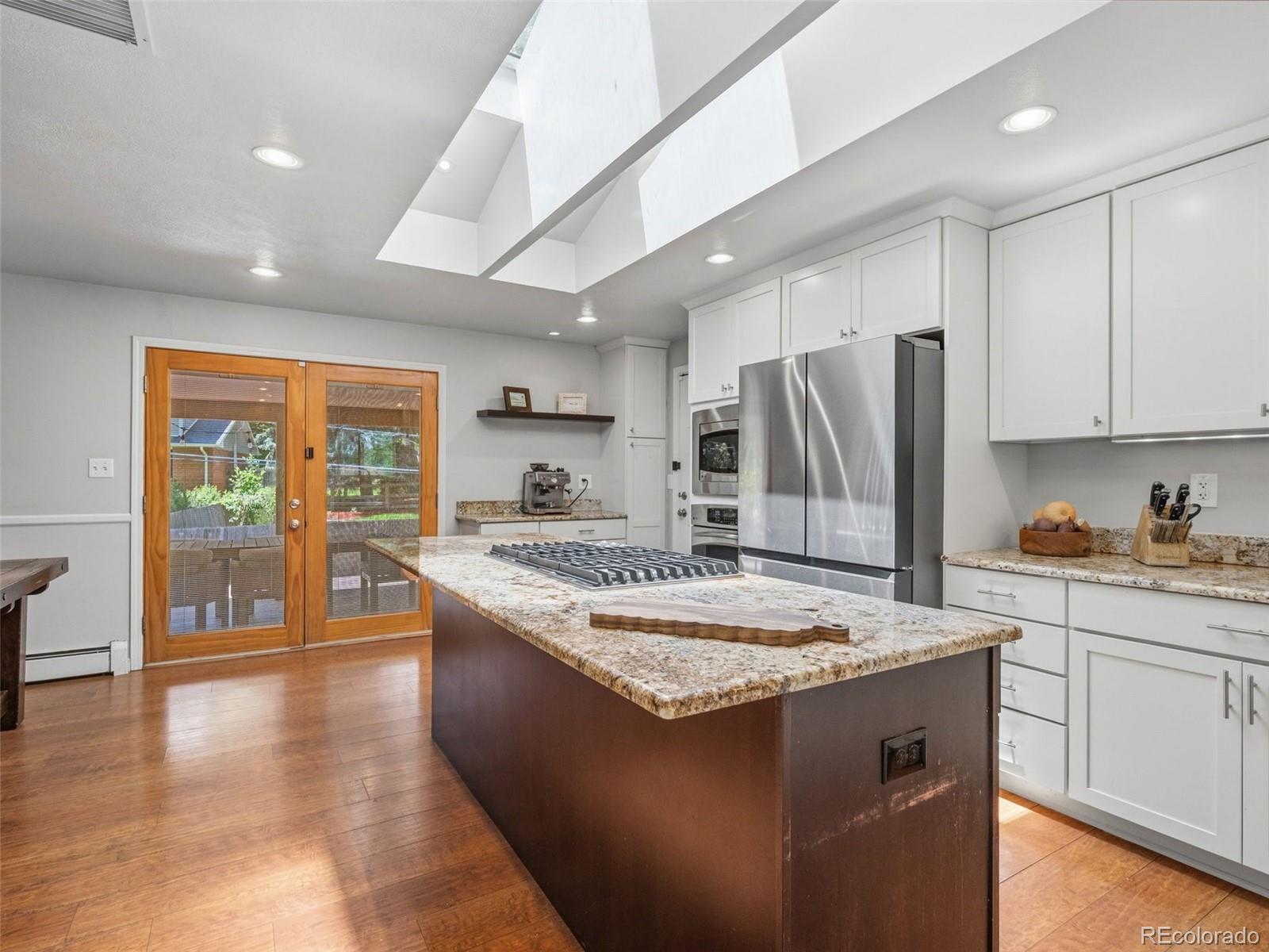 298 E 12th Avenue