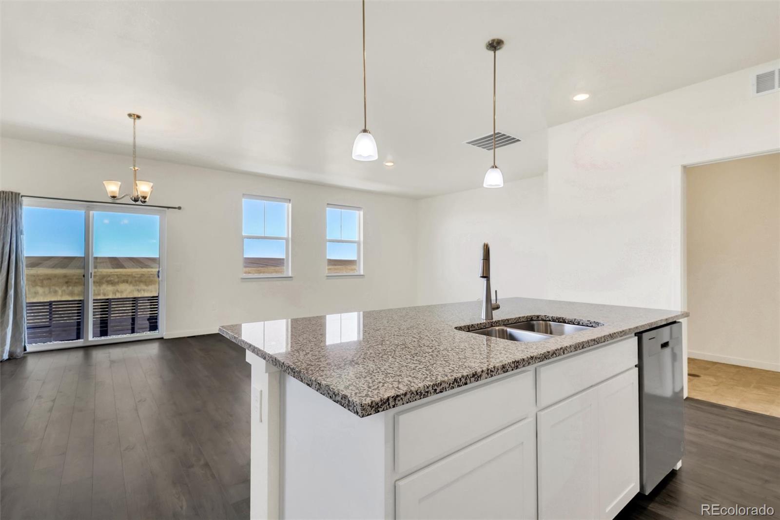 108 S Waterloo Street