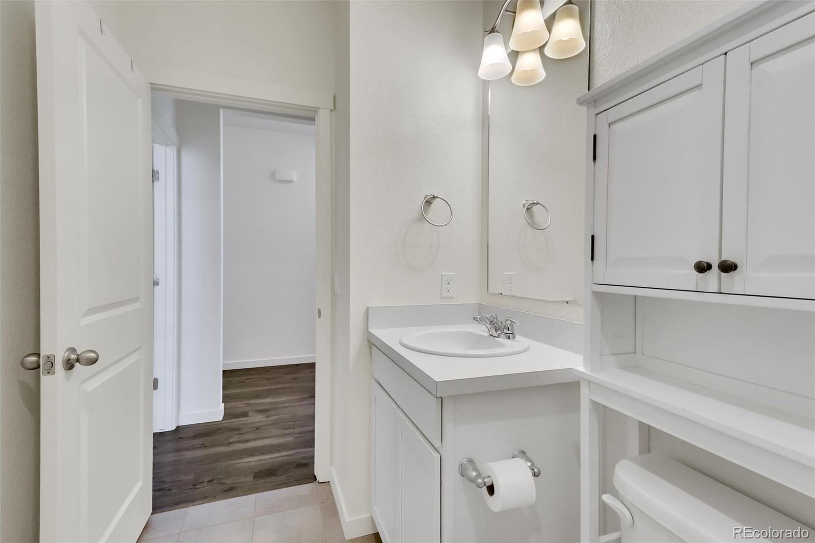 108 S Waterloo Street