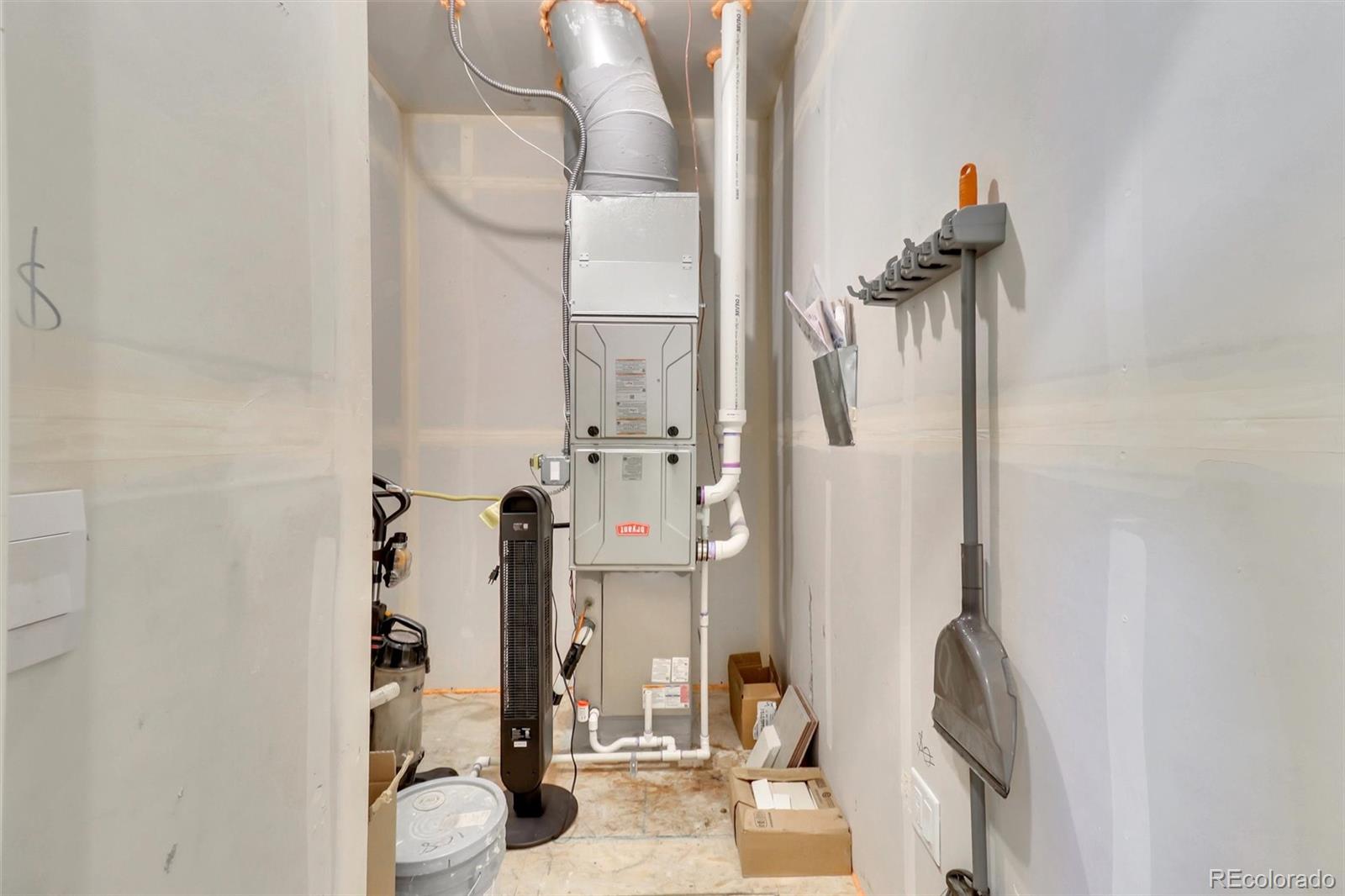 108 S Waterloo Street