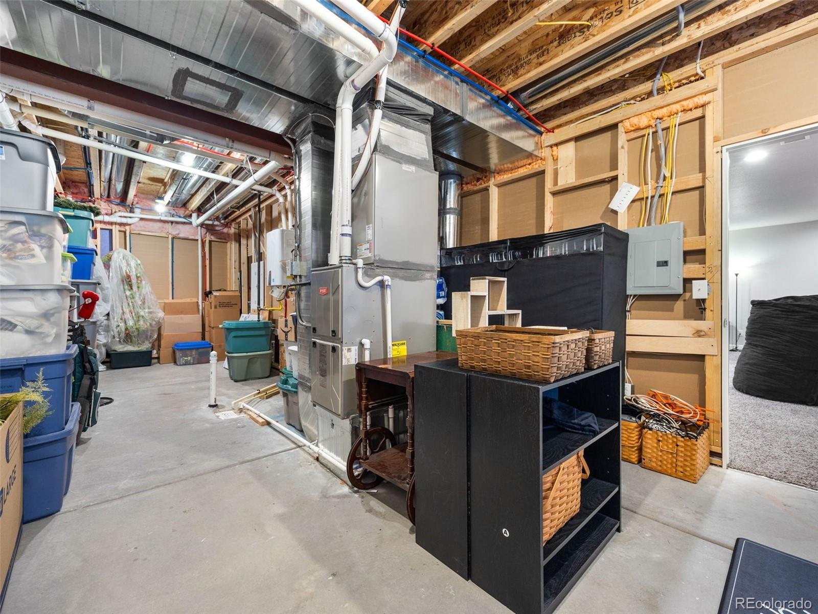11912 Barrentine Loop