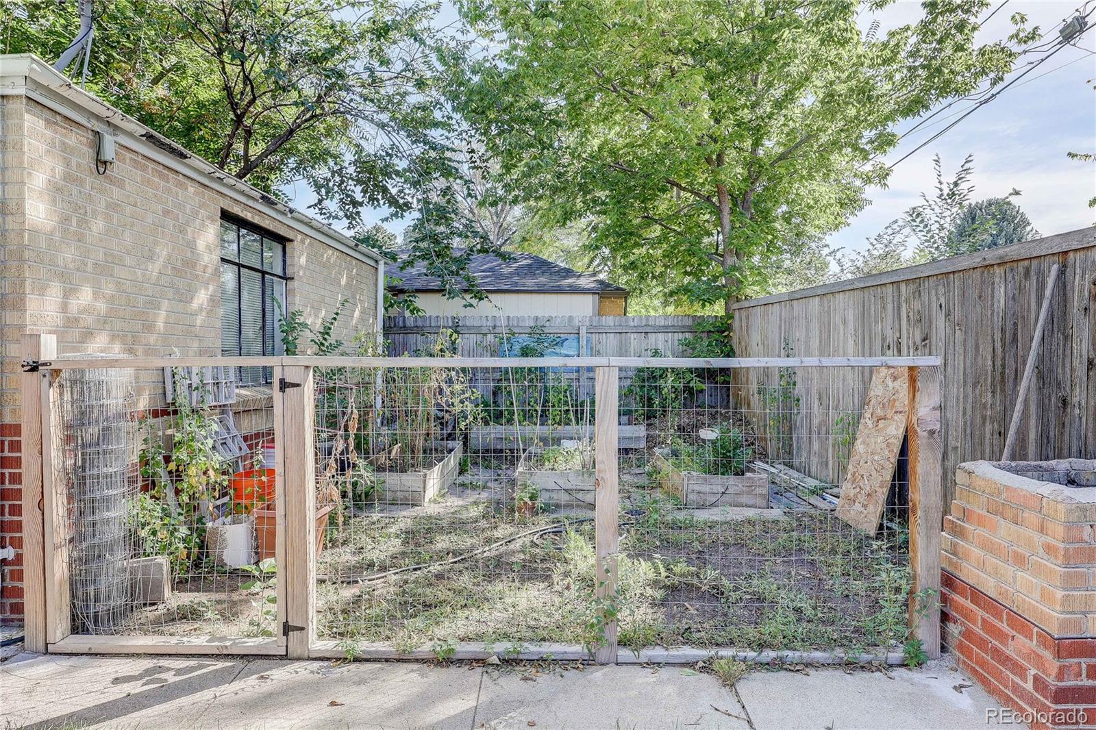 3015 N Milwaukee Street