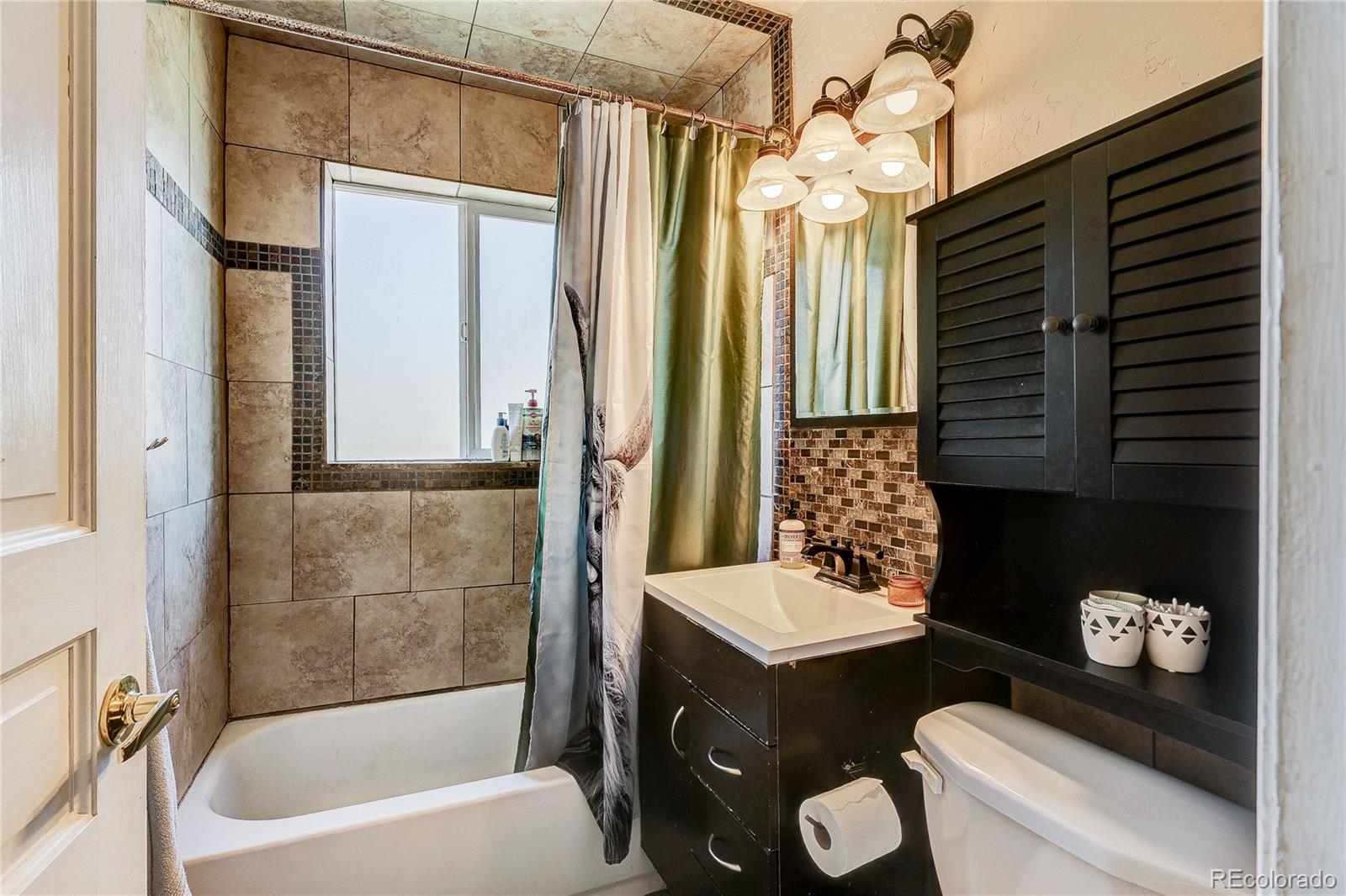 3015 N Milwaukee Street