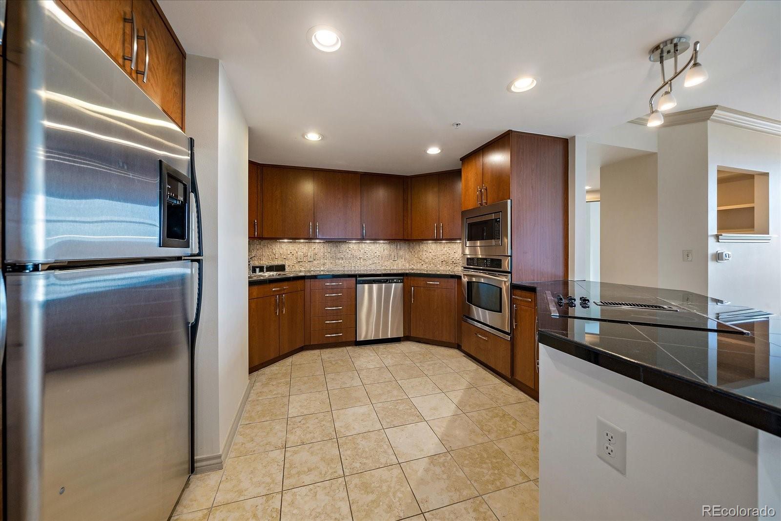8100 E Union Avenue Unit: 814
