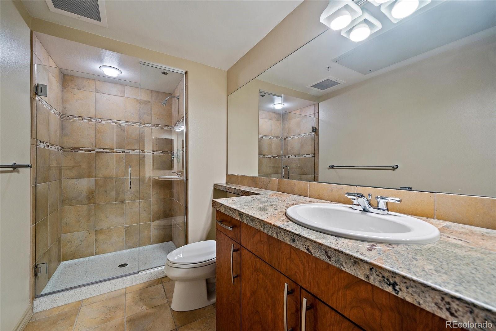 8100 E Union Avenue Unit: 814