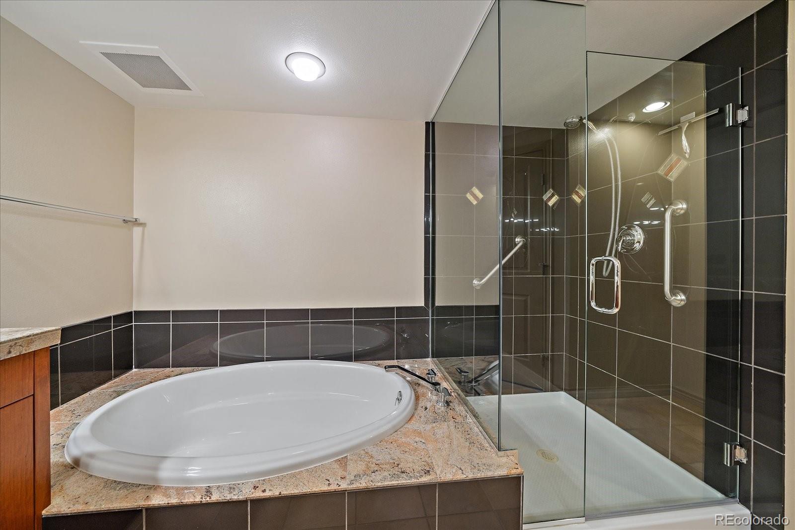 8100 E Union Avenue Unit: 814