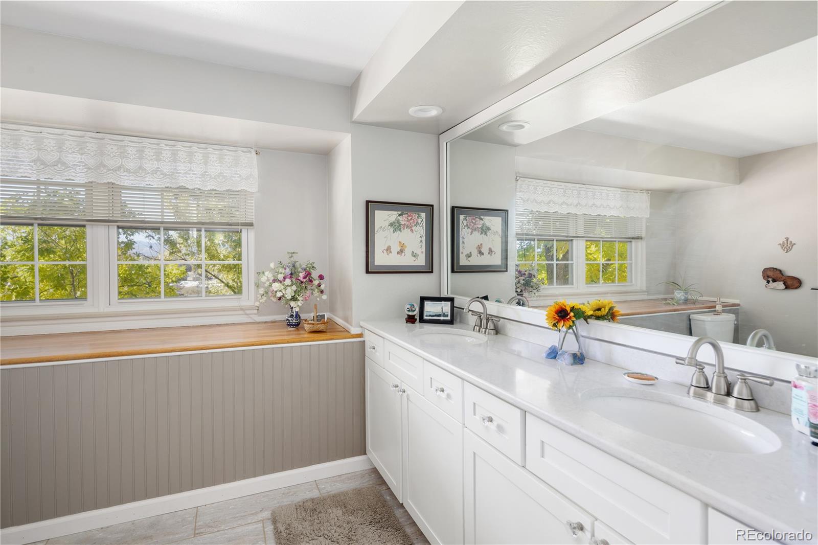 6561 S Pontiac Court