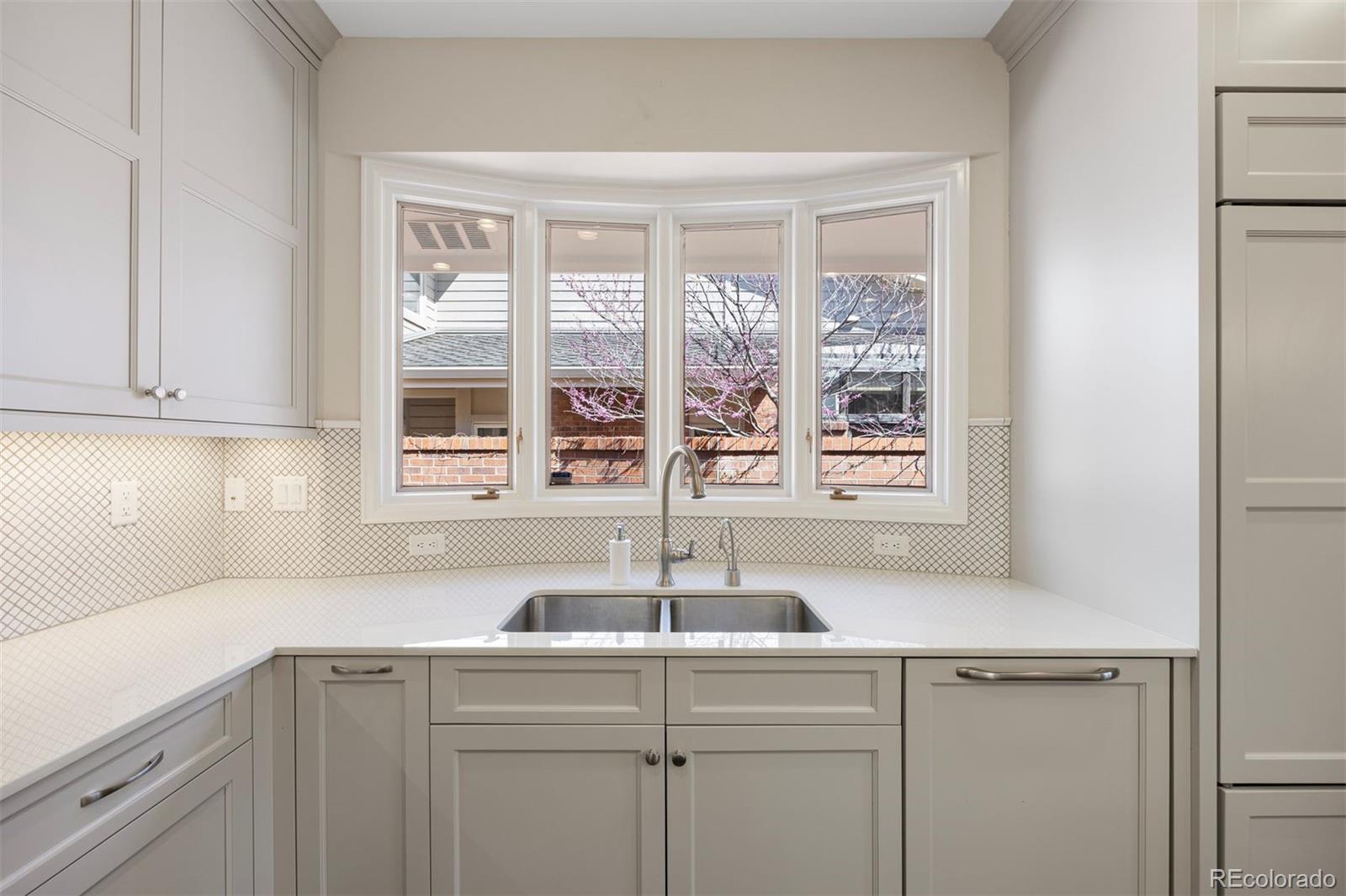 2552 E Alameda Avenue Unit: 72