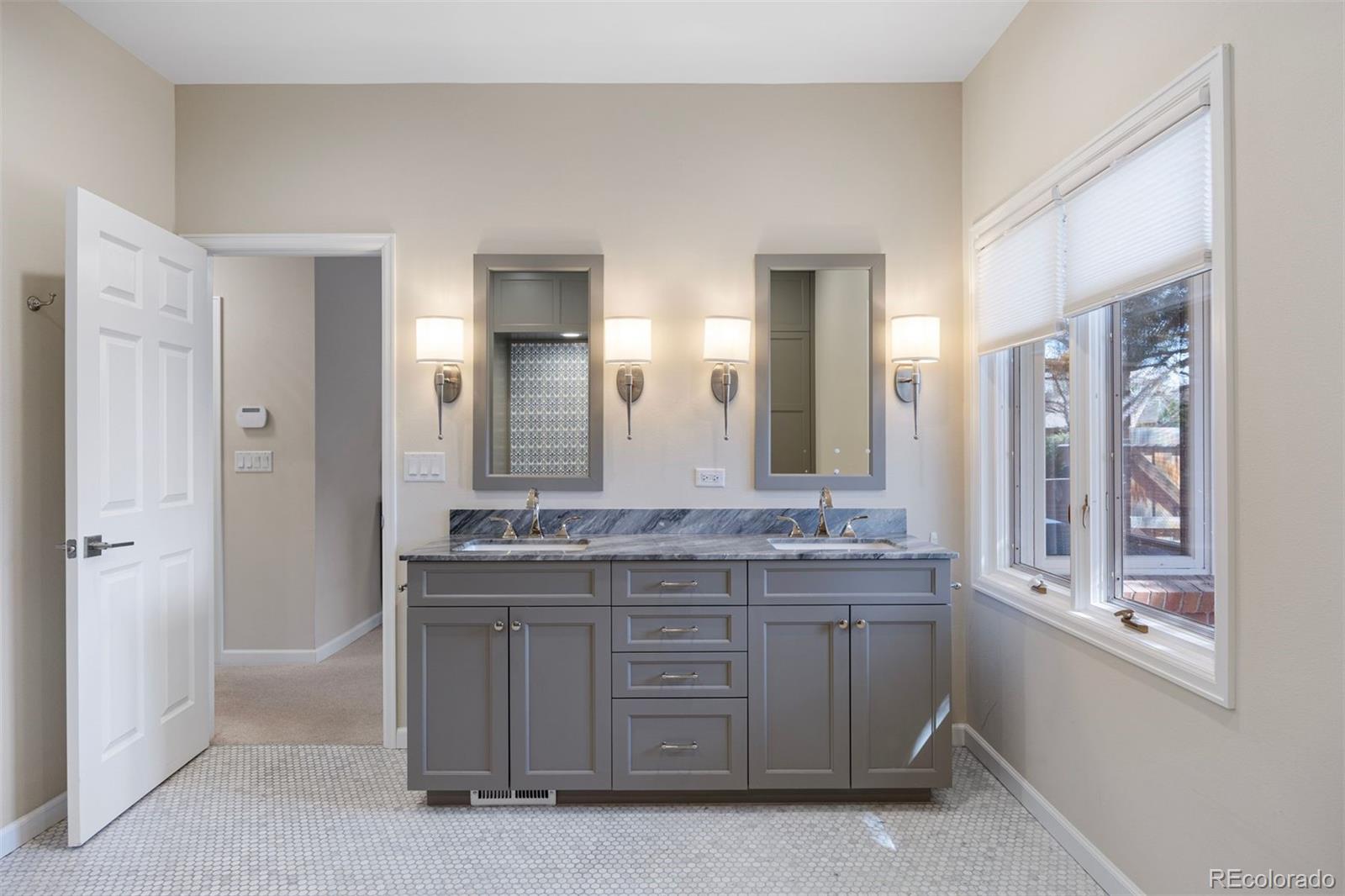 2552 E Alameda Avenue Unit: 72