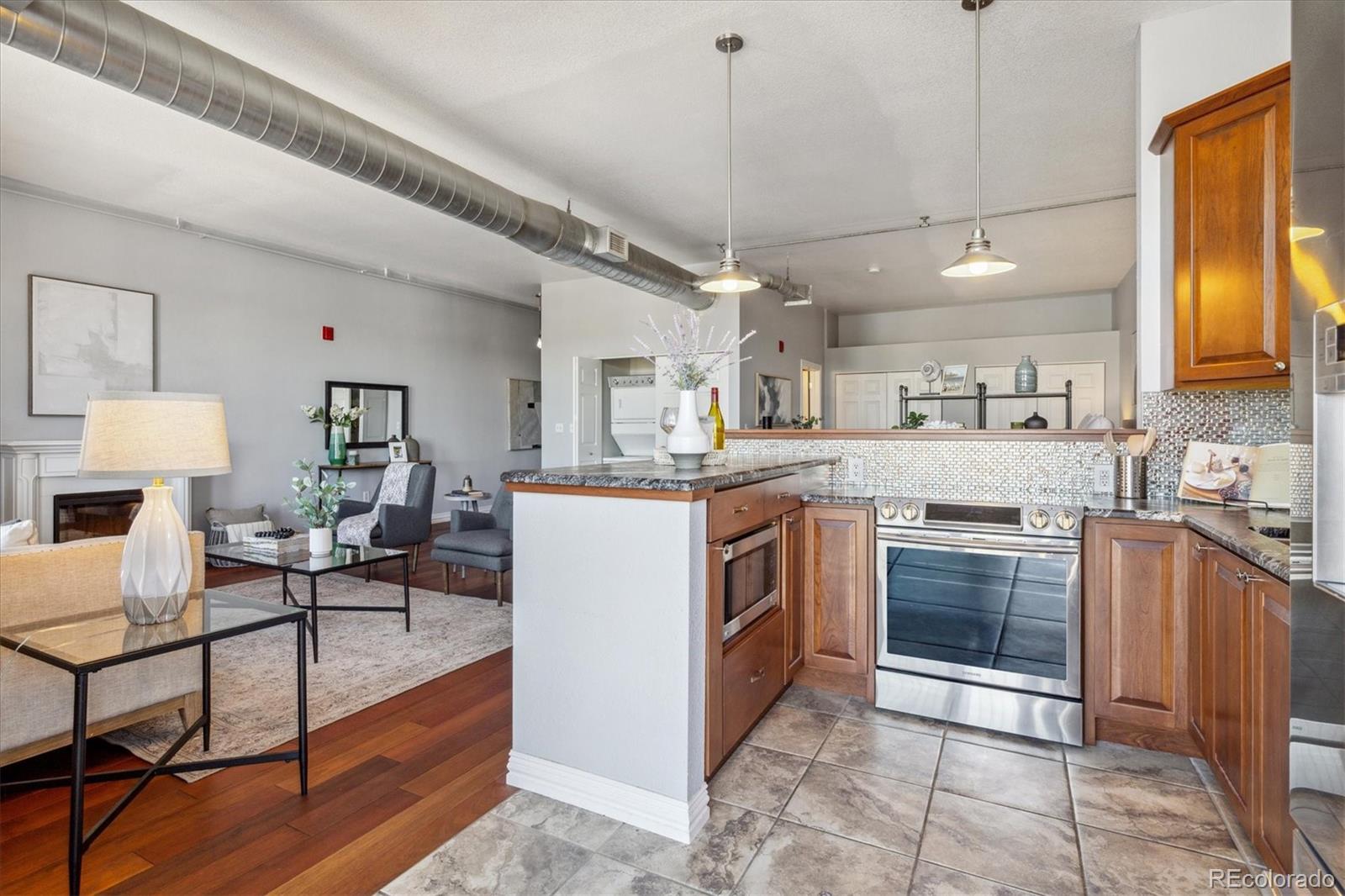 277 N Broadway Unit: 315