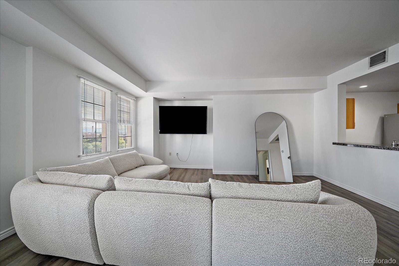 300 W 11th Avenue Unit: 6E