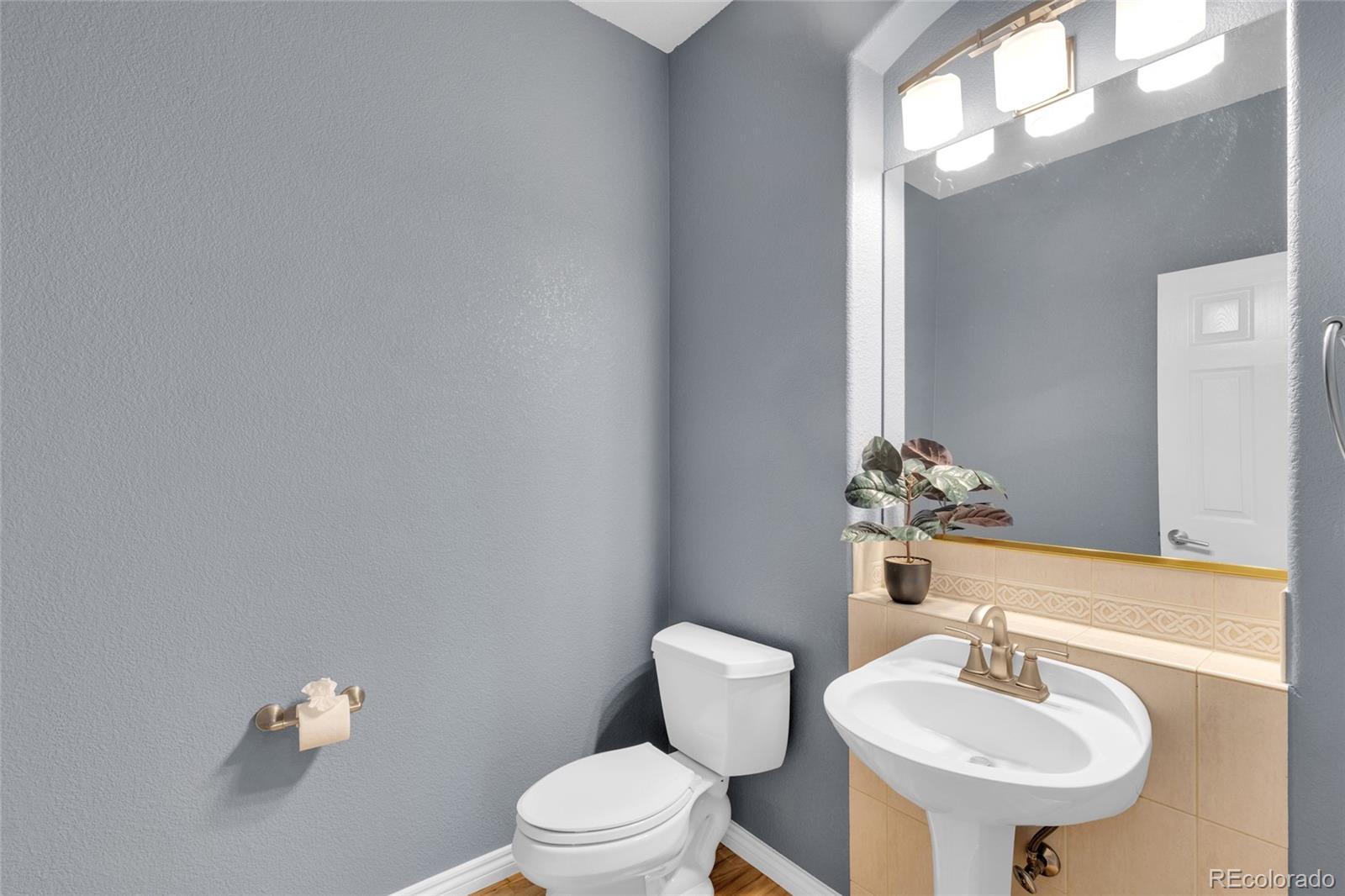 14880 E Maplewood Drive