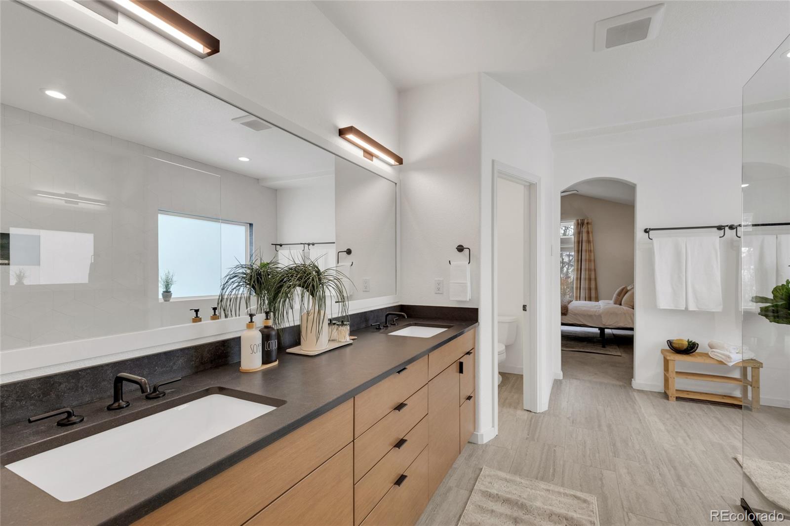 14880 E Maplewood Drive