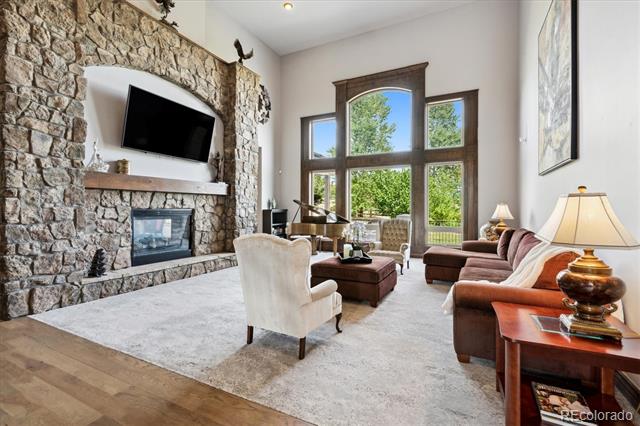 4923 Raintree Circle