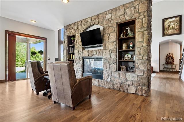 4923 Raintree Circle