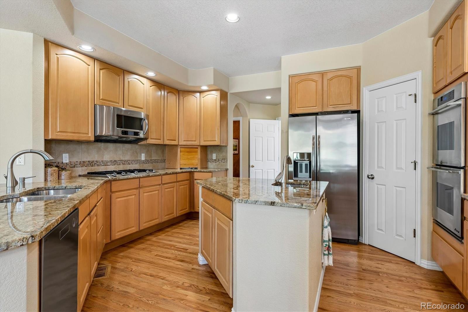 6500 W Mansfield Avenue Unit: 33