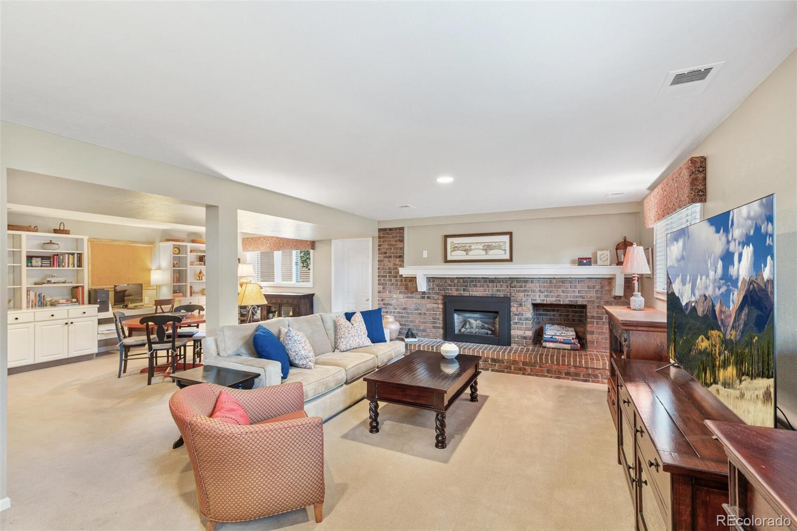 6330 S Newport Court