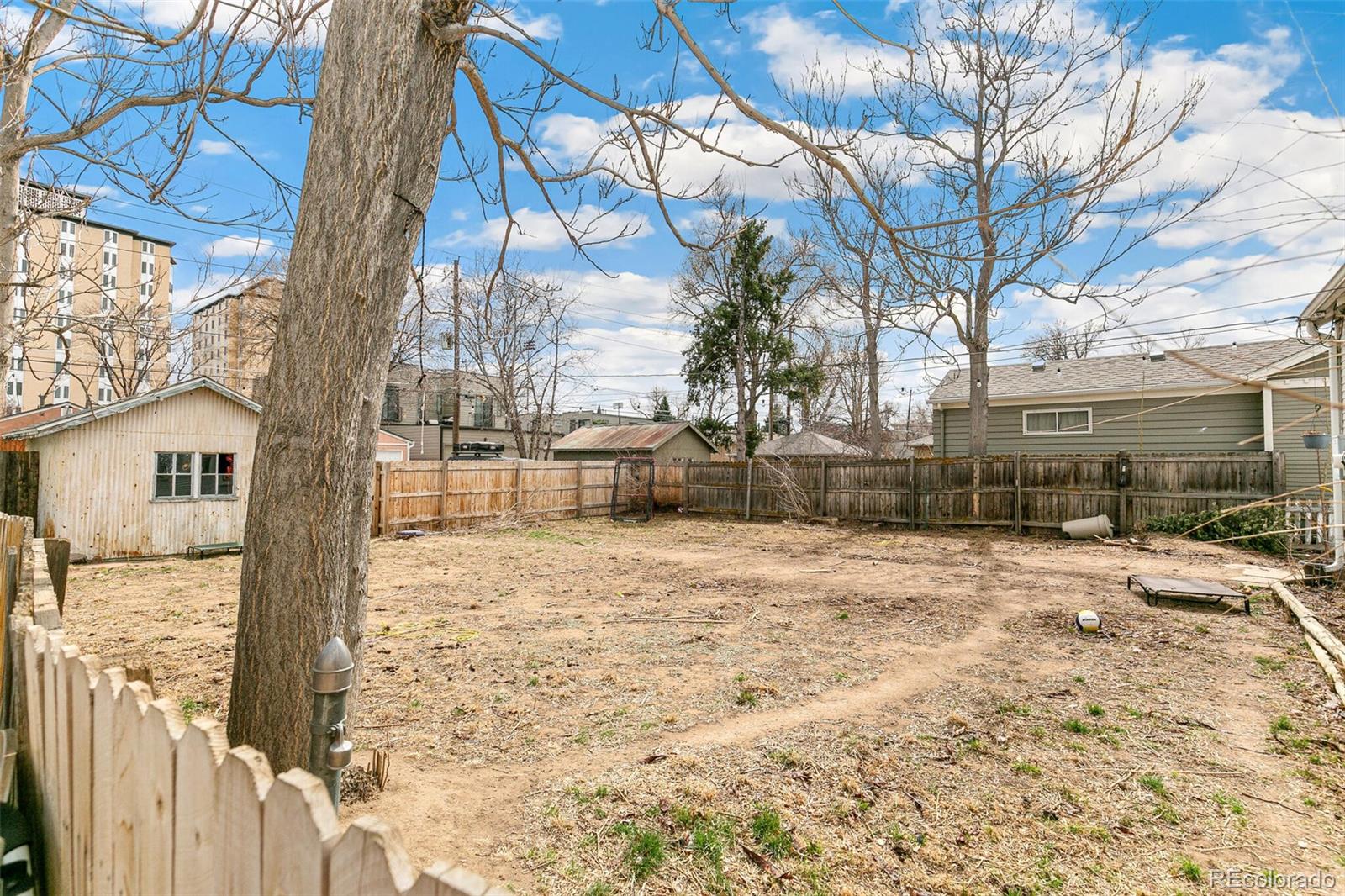 1850 & 1854 S Williams Street