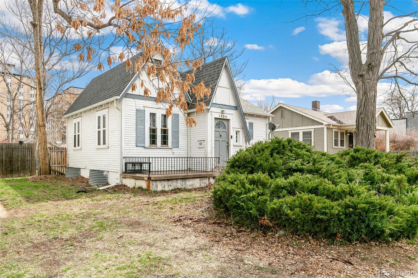 1850 & 1854 S Williams Street