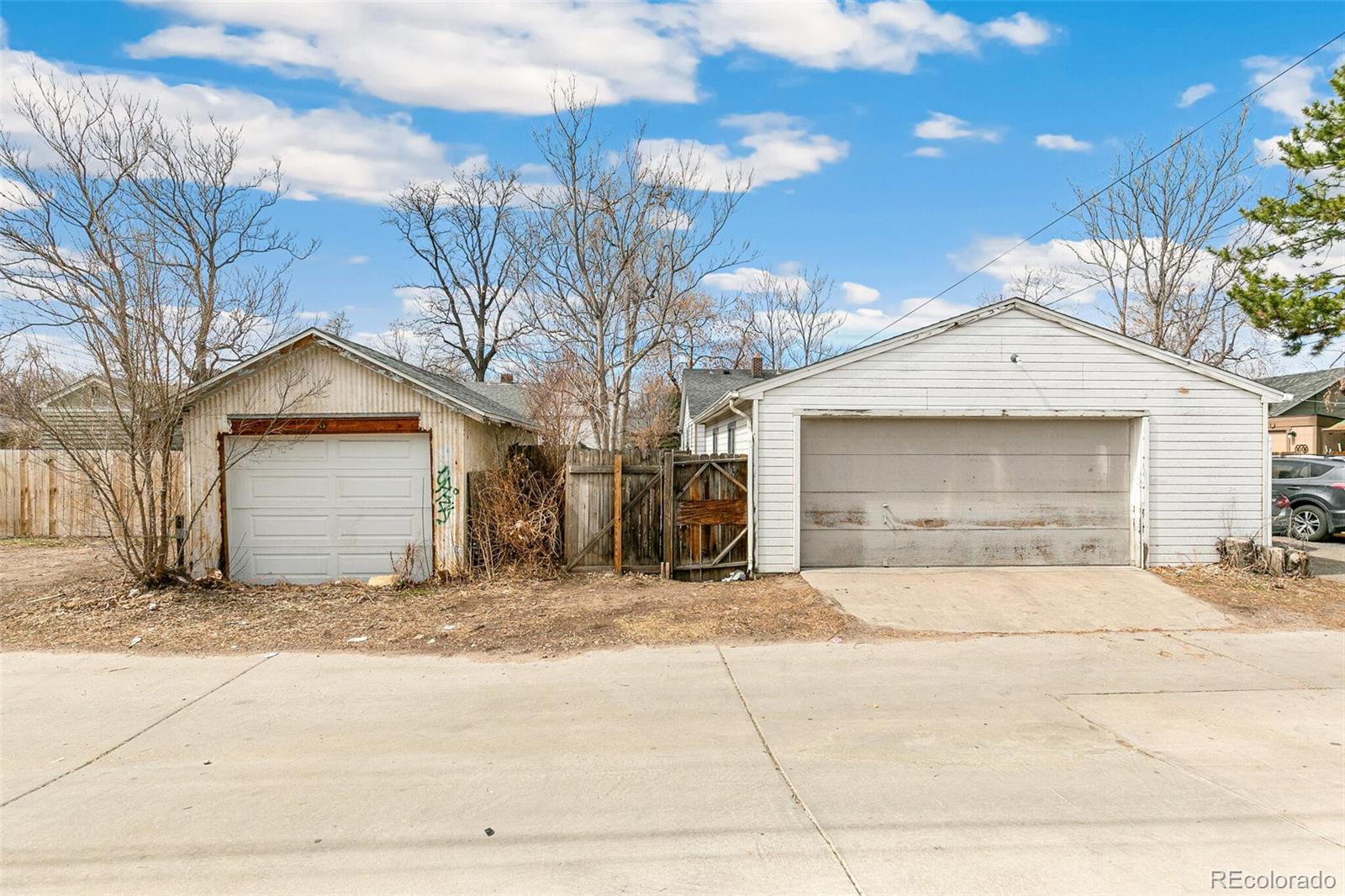 1850 & 1854 S Williams Street