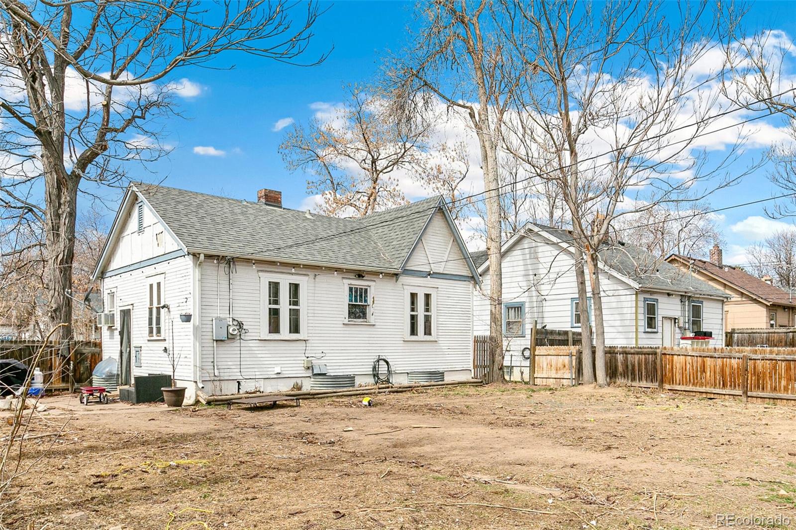 1850 & 1854 S Williams Street