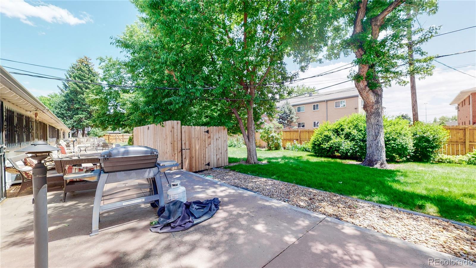 4940 E Donald Avenue Unit: 8