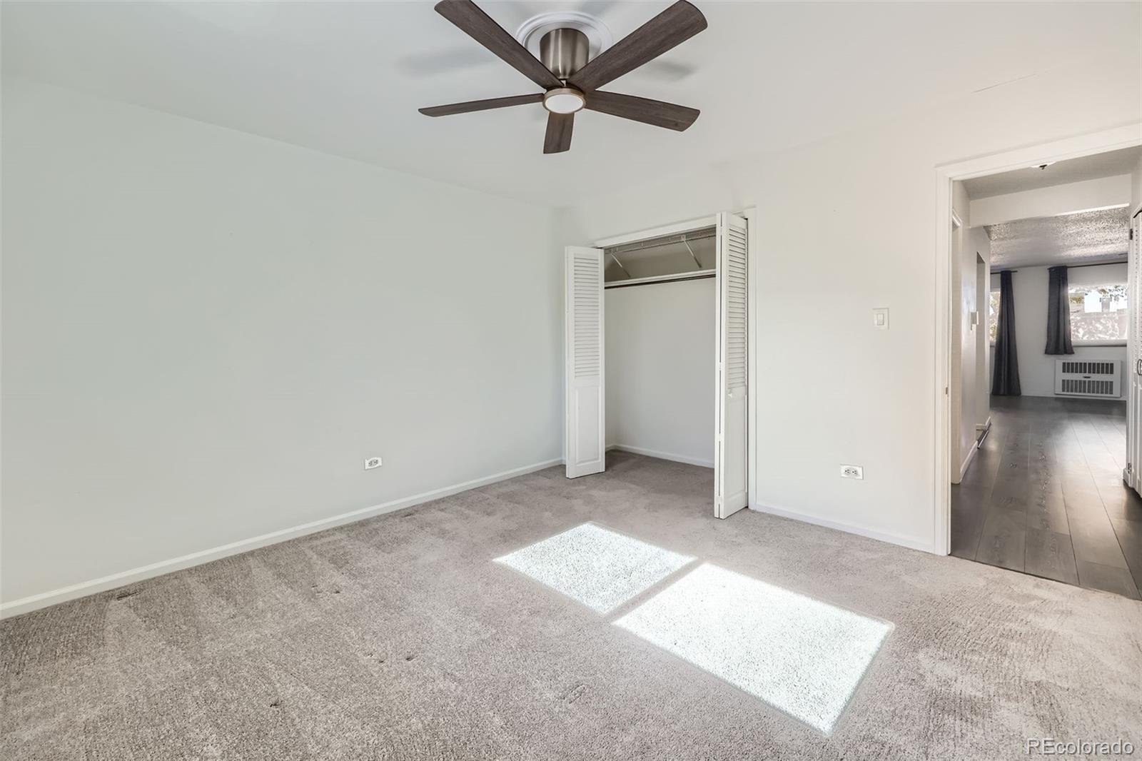 4940 E Donald Avenue Unit: 8