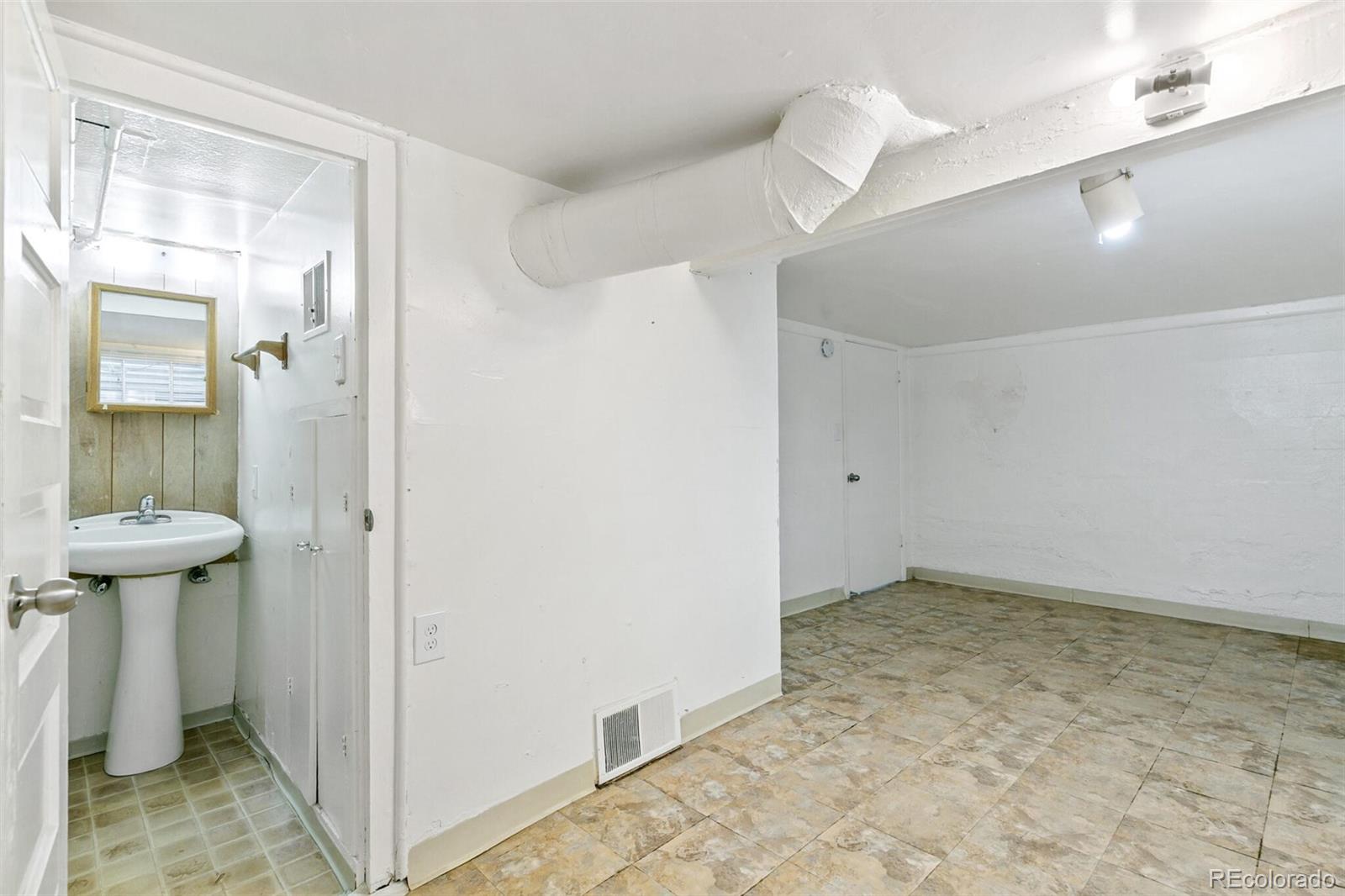 1854 S Williams Street