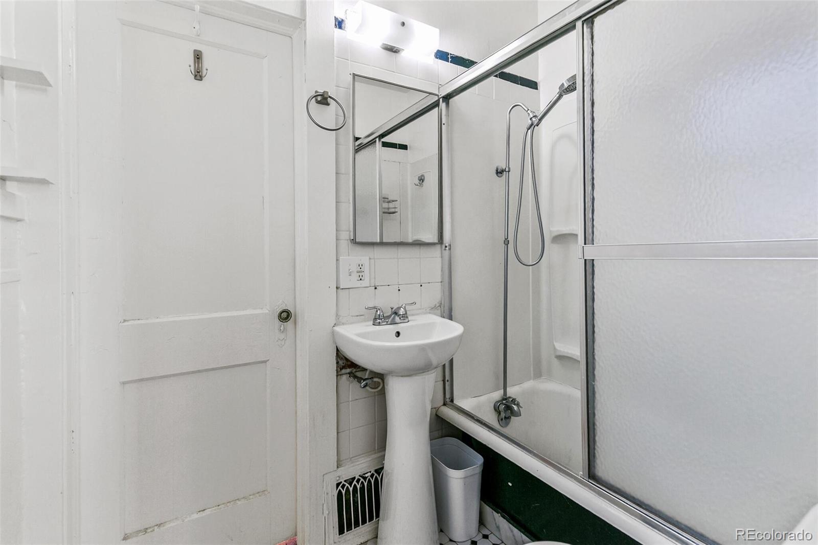 1854 S Williams Street