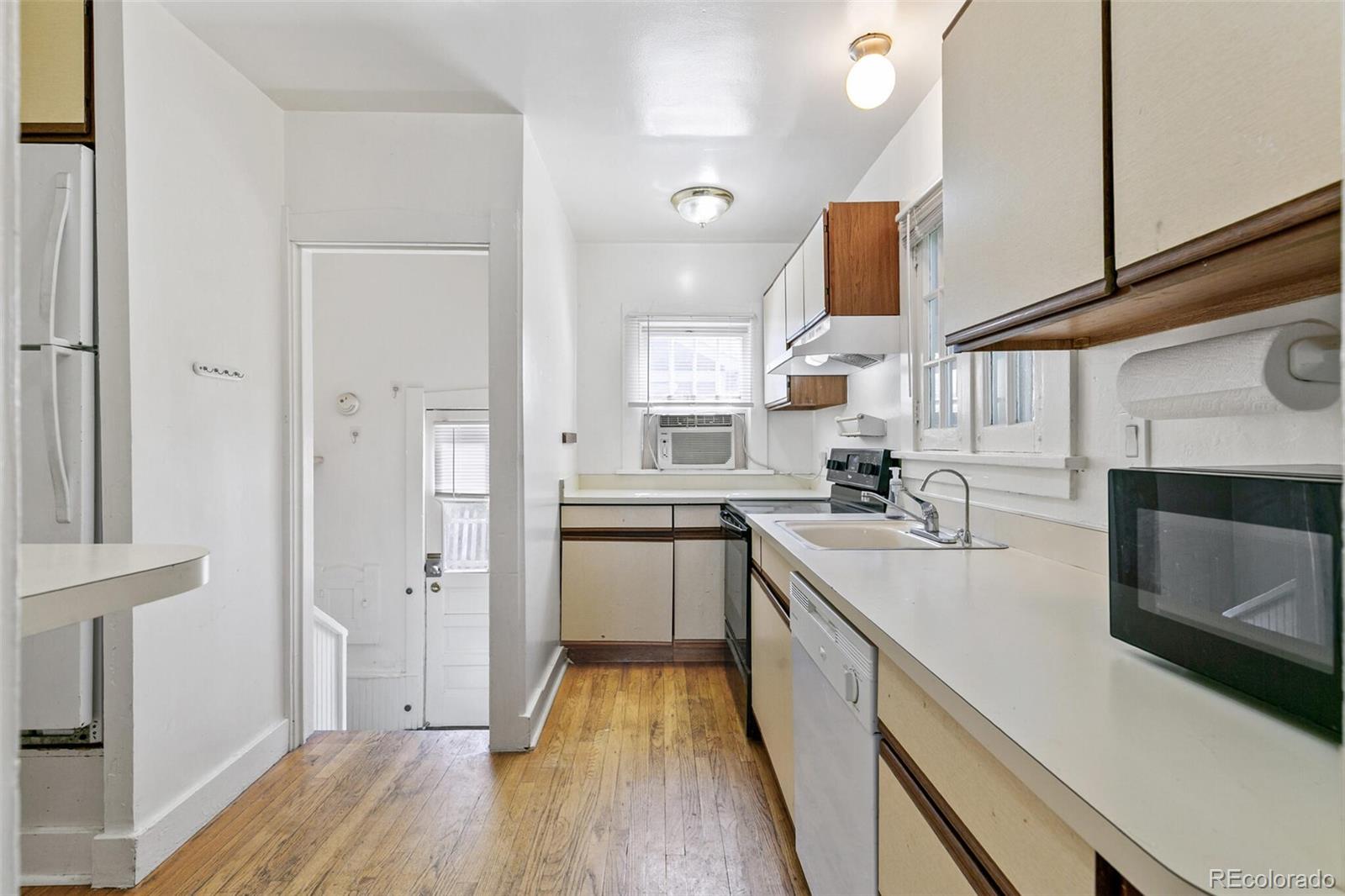 1854 S Williams Street