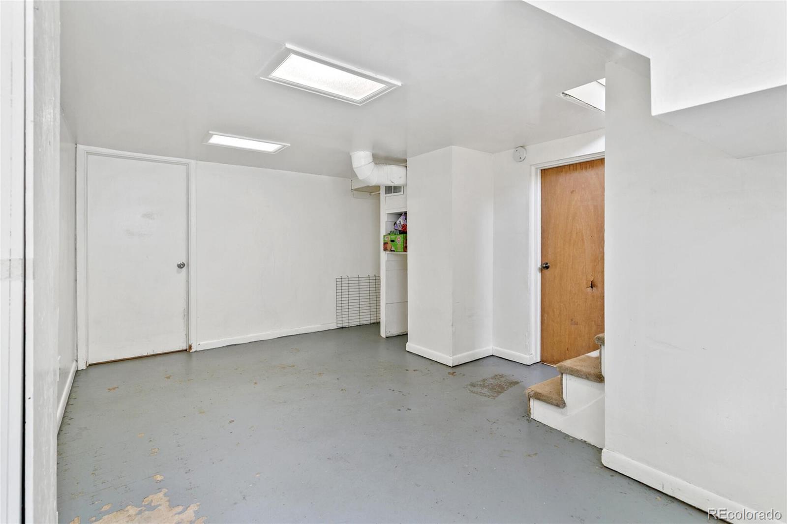 1854 S Williams Street