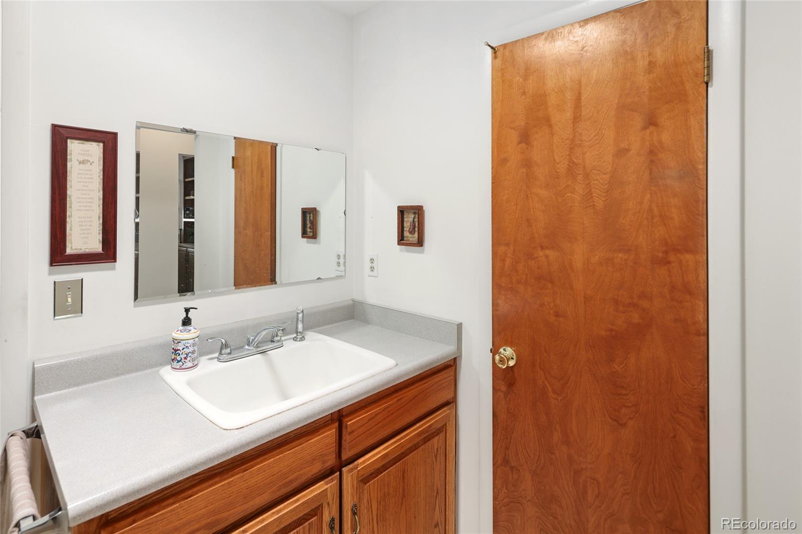 2900 S Golden Way